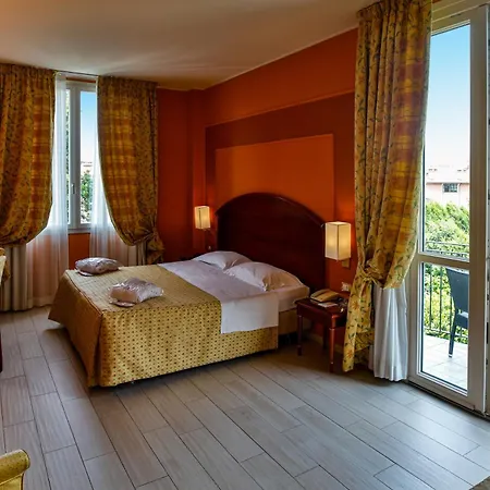 Savoia Regency Hotel 4*