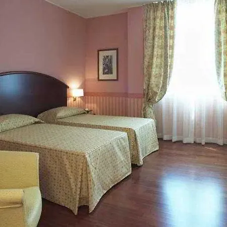 Savoia Regency מלון 4*