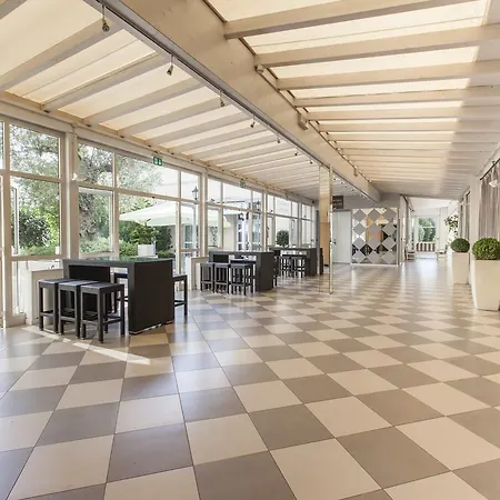 מלון Savoia Regency 4*